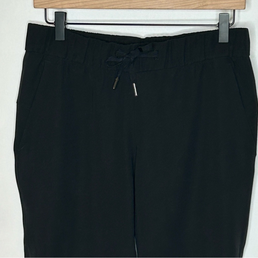 Lululemon On The Fly Crop *Woven 23" Black Size 6 - Picture 7 of 13
